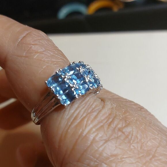 Clyde Duneier 925 CID Sterling Silver Triple Row Ice Blue Sapphire Ring Sz 7.75 - Picture 2 of 7